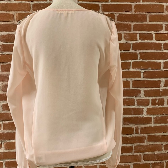 Light pink with sparkle shoulder blouse - Picture 3 of 5